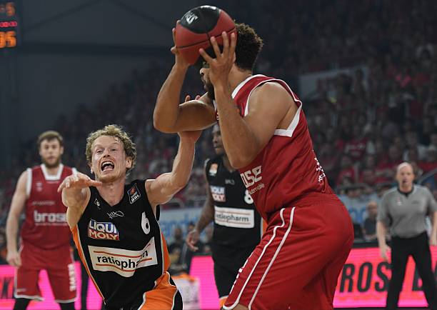 越来越多的 越来越多的